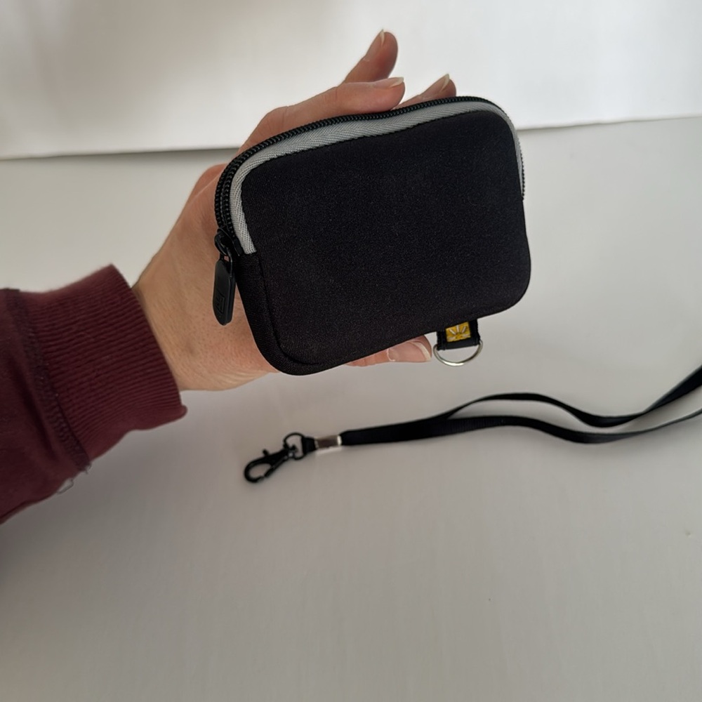 Camera case - Picture 7 of 7